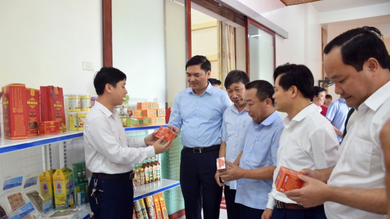 nha-nong-xu-nghe-bat-nhip-thuong-mai-dien-tu