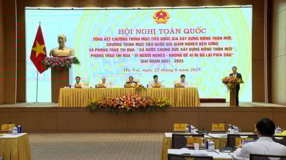 chuong-trinh-giam-ngheo-–-xay-dung-nong-thon-moi:-ben-vung-va-nhan-van